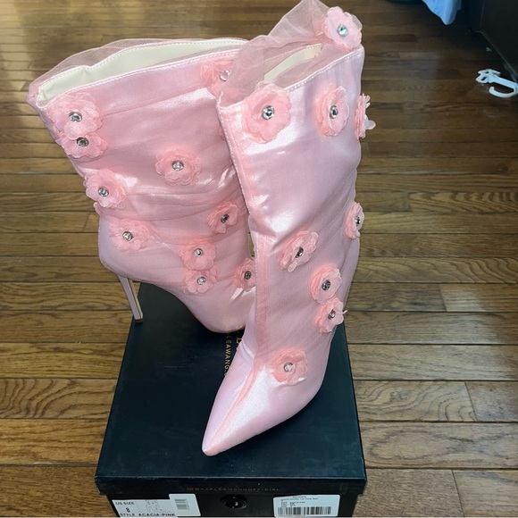 Azalea Wang Acacia Pointy Toe Floral Booties Pink Women’s Size 8 - Picture 5 of 13